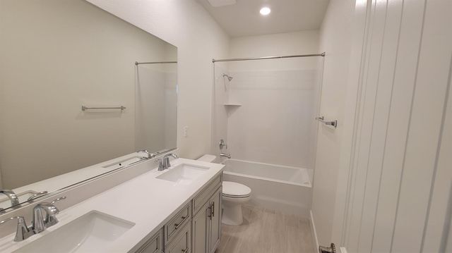 6064 Oberlander Dr, Roseville, CA 95747