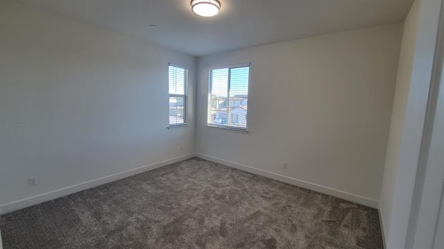 6064 Oberlander Dr, Roseville, CA 95747