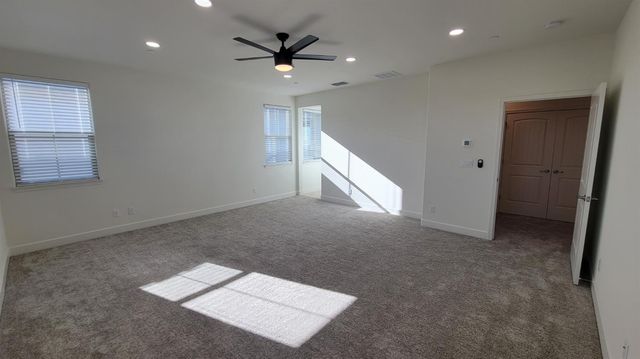 6064 Oberlander Dr, Roseville, CA 95747