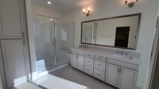 6064 Oberlander Dr, Roseville, CA 95747