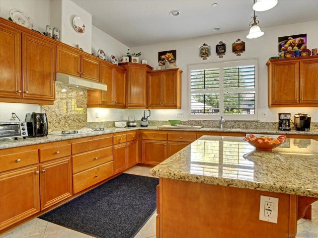 27248 Saint Andrews Ln, Valley Center, CA 92082