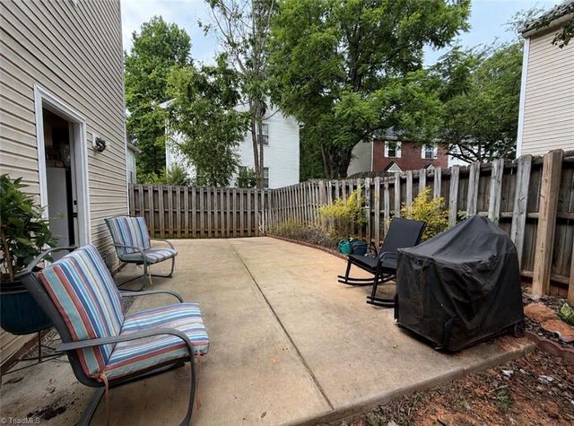 605 Sir Knight Court, Clemmons, NC 27012