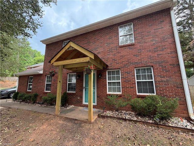 605 Sir Knight Court, Clemmons, NC 27012