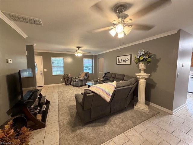 605 Sir Knight Court, Clemmons, NC 27012