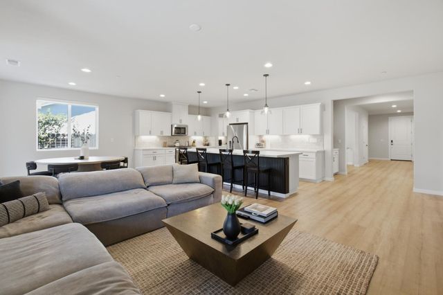 792 cross creek, Lincoln, CA 95648