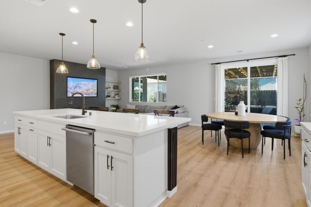 792 cross creek, Lincoln, CA 95648