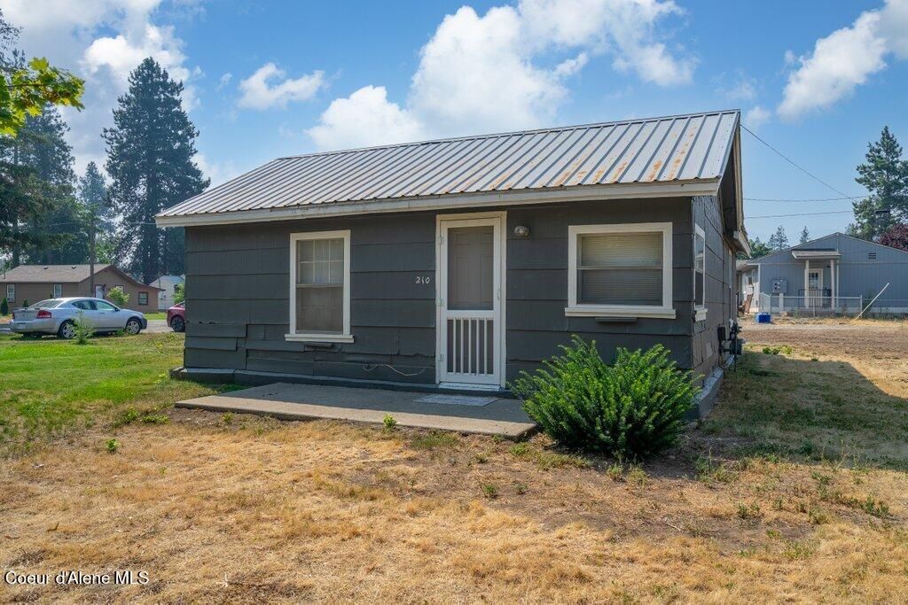 210 E 11th AVE, Post Falls, ID 83854 photo 4