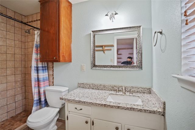 623 Rockbrook Drive, Houston, TX 77015