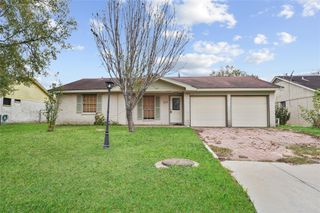 623 Rockbrook Drive, Houston, TX 77015