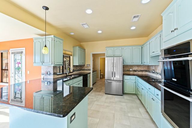 122 Windwood Rd, Kerrville, TX 78028