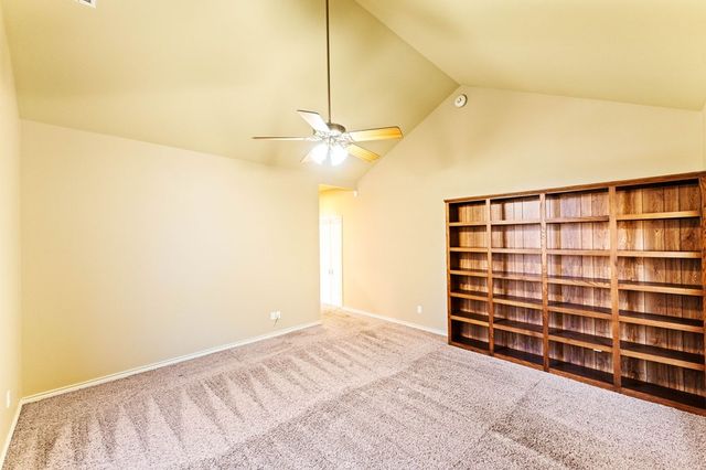 122 Windwood Rd, Kerrville, TX 78028