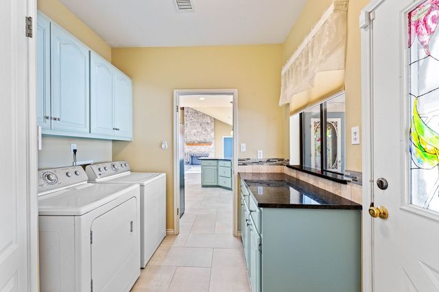 122 Windwood Rd, Kerrville, TX 78028