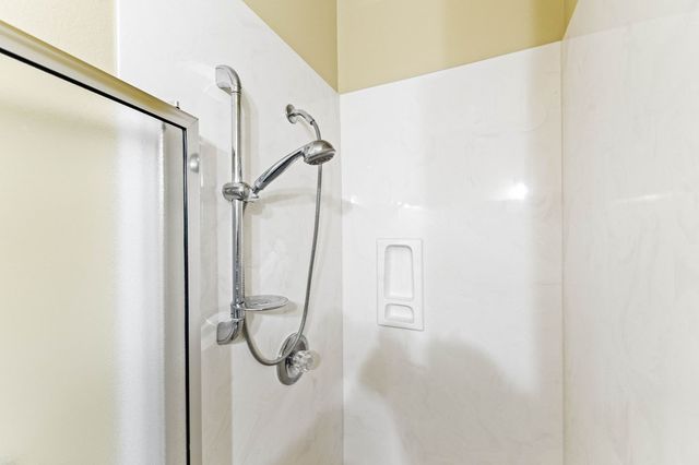 122 Windwood Rd, Kerrville, TX 78028