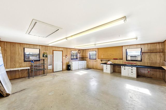 122 Windwood Rd, Kerrville, TX 78028