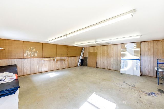 122 Windwood Rd, Kerrville, TX 78028