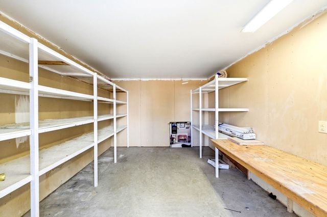 122 Windwood Rd, Kerrville, TX 78028