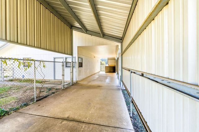 122 Windwood Rd, Kerrville, TX 78028