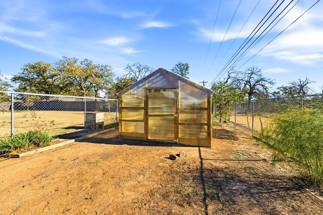 122 Windwood Rd, Kerrville, TX 78028