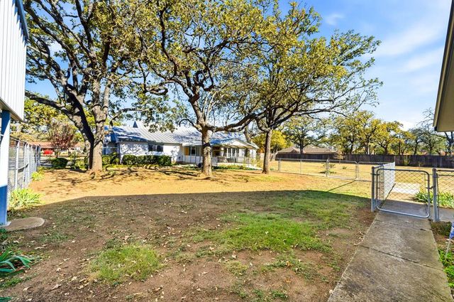 122 Windwood Rd, Kerrville, TX 78028
