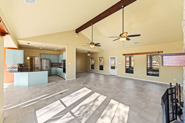 122 Windwood Rd, Kerrville, TX 78028