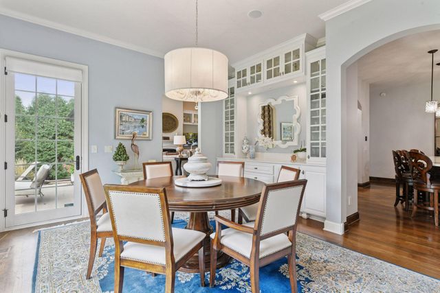 6930 Lake Harrison Circle, Chanhassen, MN 55317