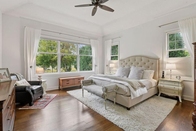 6930 Lake Harrison Circle, Chanhassen, MN 55317