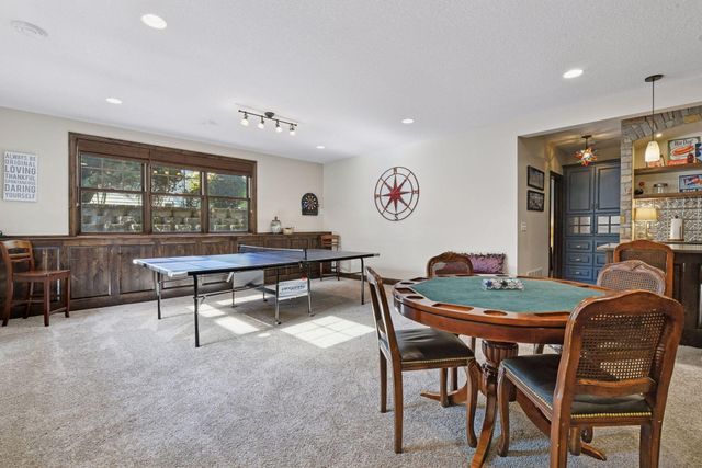 6930 Lake Harrison Circle, Chanhassen, MN 55317