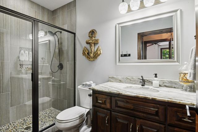 6930 Lake Harrison Circle, Chanhassen, MN 55317