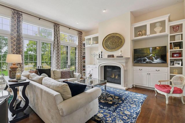 6930 Lake Harrison Circle, Chanhassen, MN 55317