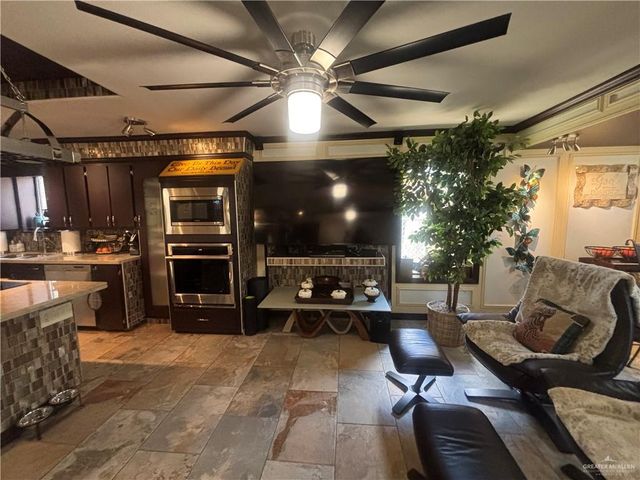 902 W Mahl Street, Edinburg, TX 78539