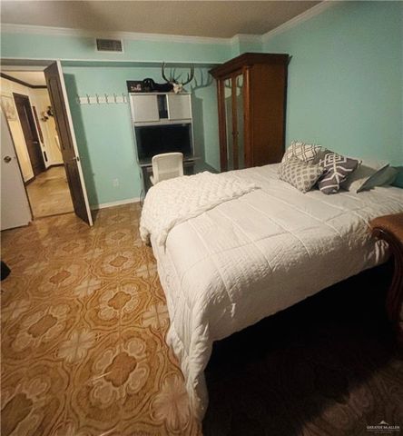 902 W Mahl Street, Edinburg, TX 78539