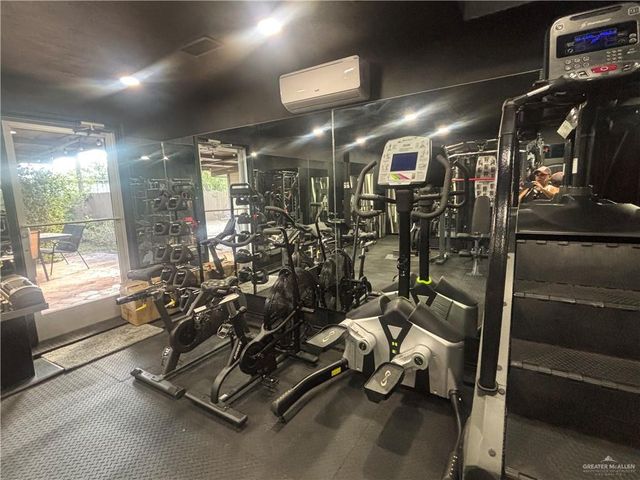 902 W Mahl Street, Edinburg, TX 78539