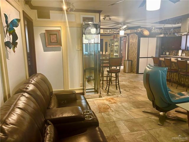 902 W Mahl Street, Edinburg, TX 78539