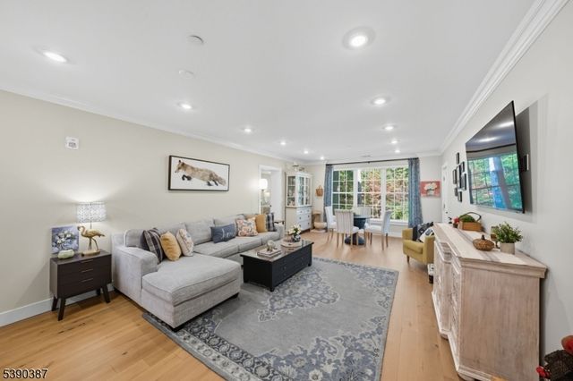 208 Fischer Ct, Rockaway Twp., NJ 07834