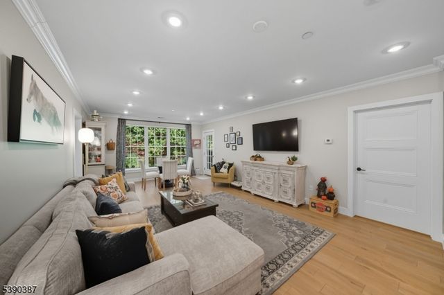 208 Fischer Ct, Rockaway Twp., NJ 07834