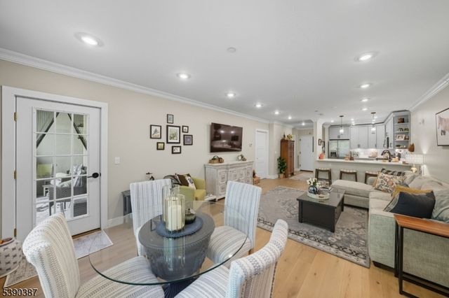 208 Fischer Ct, Rockaway Twp., NJ 07834