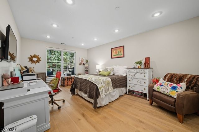 208 Fischer Ct, Rockaway Twp., NJ 07834