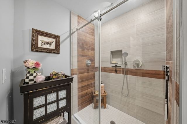 208 Fischer Ct, Rockaway Twp., NJ 07834