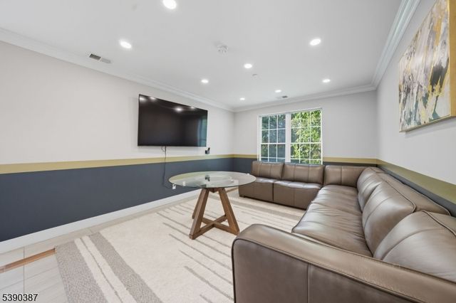 208 Fischer Ct, Rockaway Twp., NJ 07834