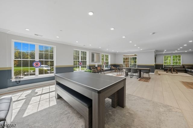 208 Fischer Ct, Rockaway Twp., NJ 07834