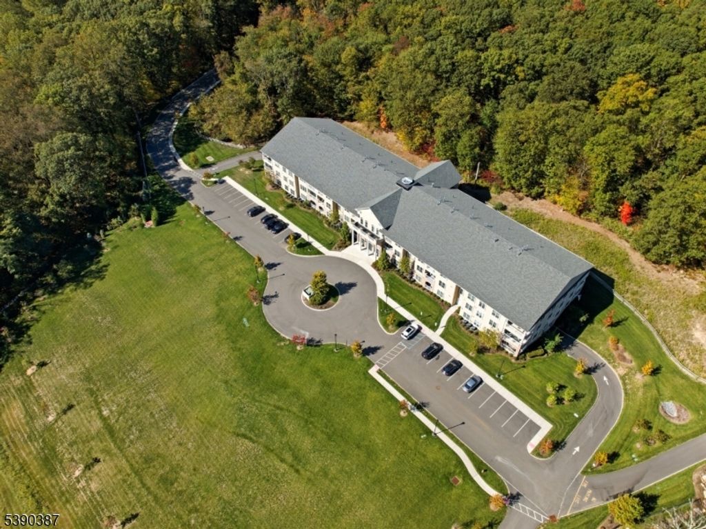 208 Fischer Ct, Rockaway Twp., NJ 07834