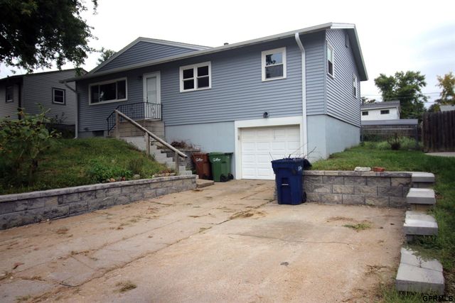 3310 Willow Street, Bellevue, NE 68147