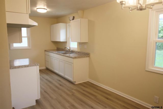 3310 Willow Street, Bellevue, NE 68147