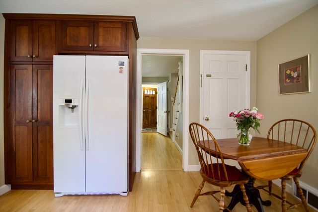 129 Chalmers St, Springfield, MA 01118