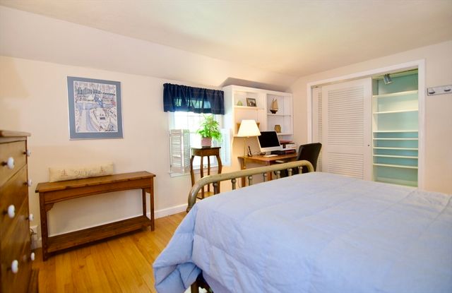 129 Chalmers St, Springfield, MA 01118
