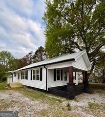 525 Wildcat Bridge Road, Royston, GA 30662