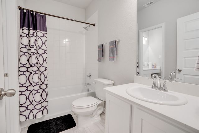 1521 Bison Trail, Aubrey, TX 76227