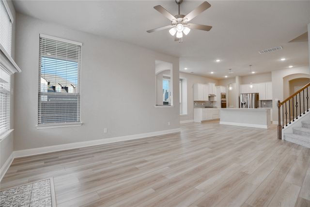 1521 Bison Trail, Aubrey, TX 76227