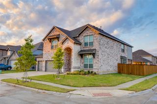 1521 Bison Trail, Aubrey, TX 76227