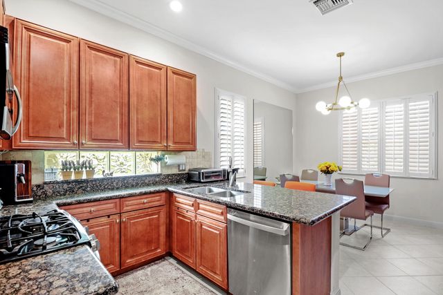 4496 HICKORY Drive, Palm Beach Gardens, FL 33418